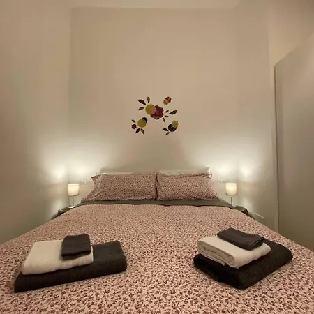 Elegant & Chic Navigli Apartment